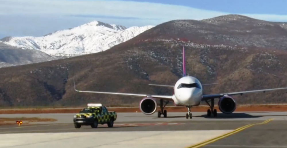 Rihapen fluturimet ne Aeroportin e Kukesit, shtohen 4 destinacione